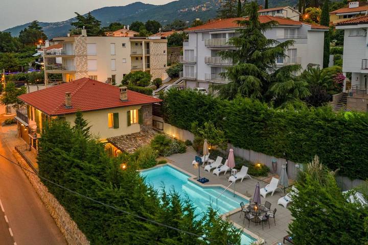 Villa für 10 Personen, mit Terrasse und Pool sowie Meerblick in Opatija Riviera