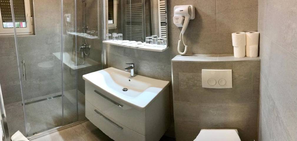 Maison d’hôte pour 2 personnes, avec Jacuzzi ainsi que Terrasse et Jardin à Zagreb - 4
