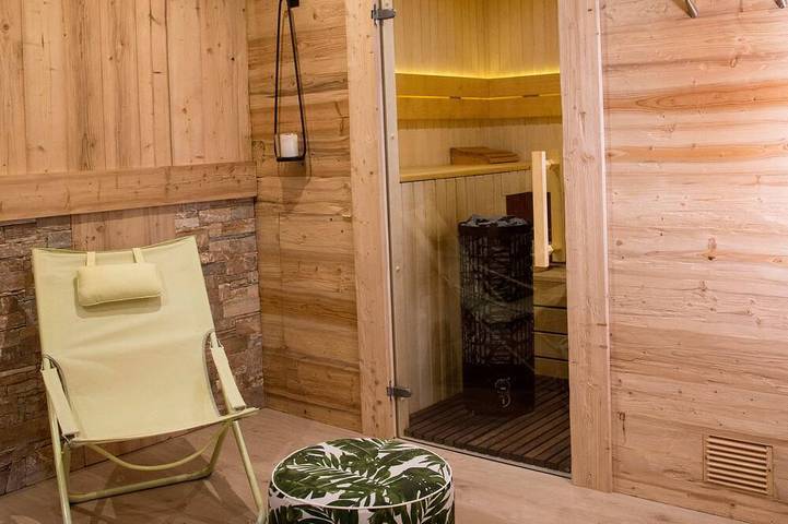 Chalet pour 8 personnes, avec jardin ainsi que sauna et jacuzzi à La Clusaz
