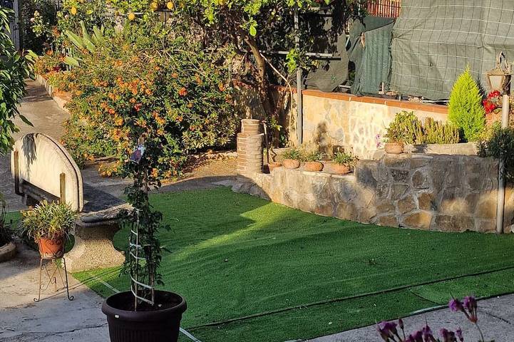 Ferienwohnung für 6 Personen, mit Garten