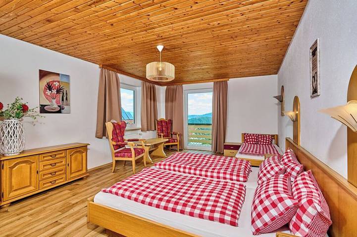 Ferienhaus für 25 Personen, mit Balkon und Garten sowie Pool in Kollnburg - 3