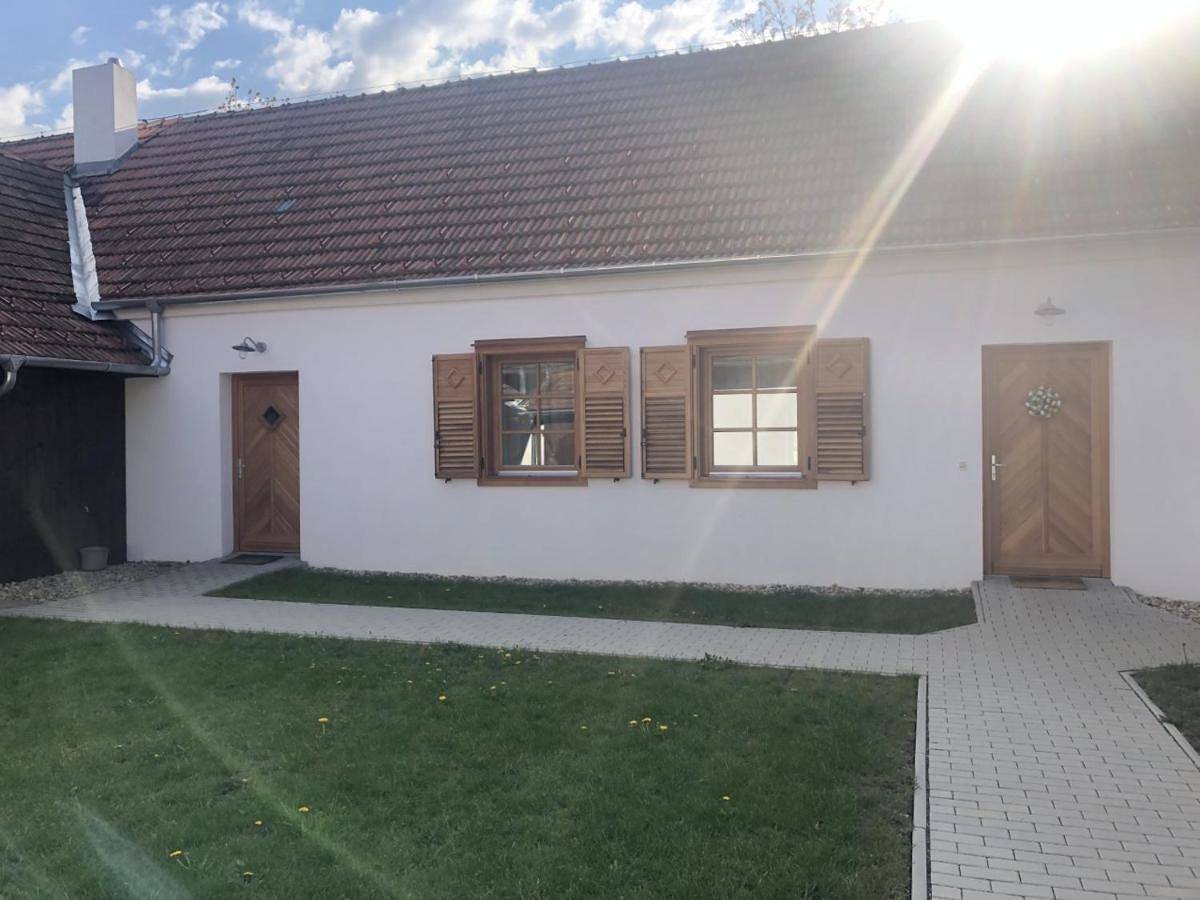 Ganze Wohnung, Ferienwohnung für 2 Personen mit Terrasse in Kukmirn, Bezirk Güssing