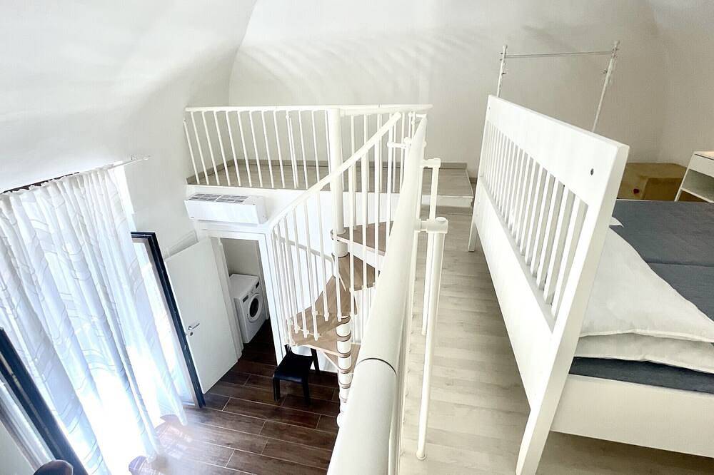 Entire apartment, Loft 53 - Short Term Rentals Italy in Manfredonia, Gargano