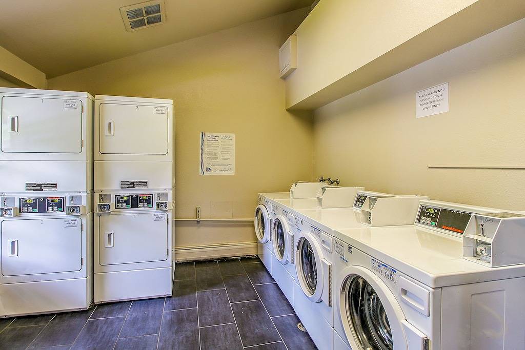 Ganze Wohnung, Mountain-View Condo with Wifi and Fireplace - Pool, Hot Tubs, Tennis, and Sauna in Frisco, Arapaho and Roosevelt National Forests