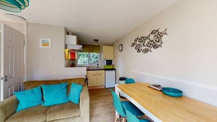 Vacation Rental for 4 Guests in Cornwall, South West England, Picture 2