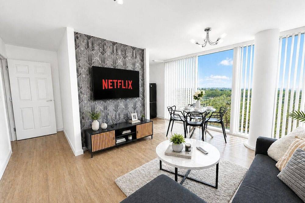Ganze Wohnung, 2 Bedroom 2 Bathroom Apartment in City Centre in Milton Keynes, Südostengland
