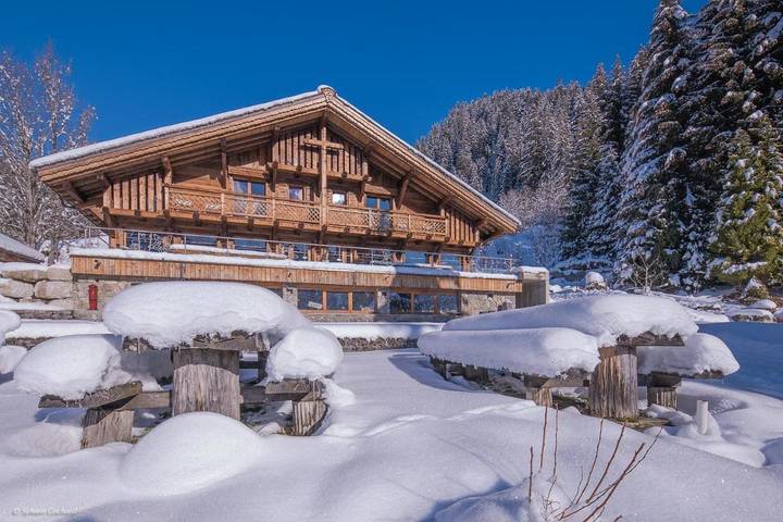 Chambre d’hôte pour 6 personnes, avec terrasse et jacuzzi ainsi que sauna et jardin à La Chapelle-d'Abondance