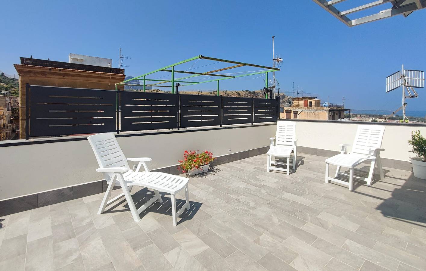 Appartement de vacances entier, Appartement confortable au bord de la mer avec WiFi et climatisation in Capaci, Province de Palerme
