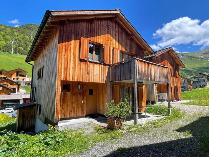 Location de vacances pour 6 personnes, avec Balcon et Terrasse ainsi que Jardin et Vue au Liechtenstein