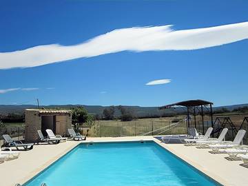 Chambre d’hôte pour 5 personnes, avec jardin et piscine dans le Vaucluse