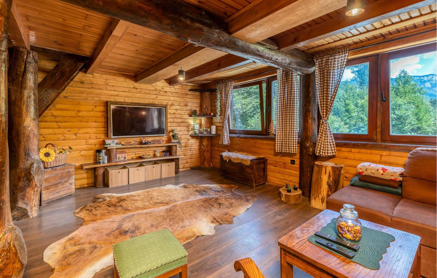 Geräumige Ferienwohnung mit 2 Schlafzimmern, Pool, Terrasse und WLAN in der Nähe des Flusses Kupa in Primorje-Gorski Kotar