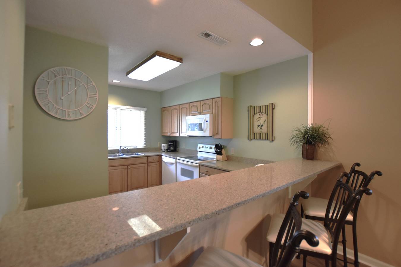 2 Bedrooms at Brigantine Quarters 288 in Coligny Beach, Shipyard Plantation