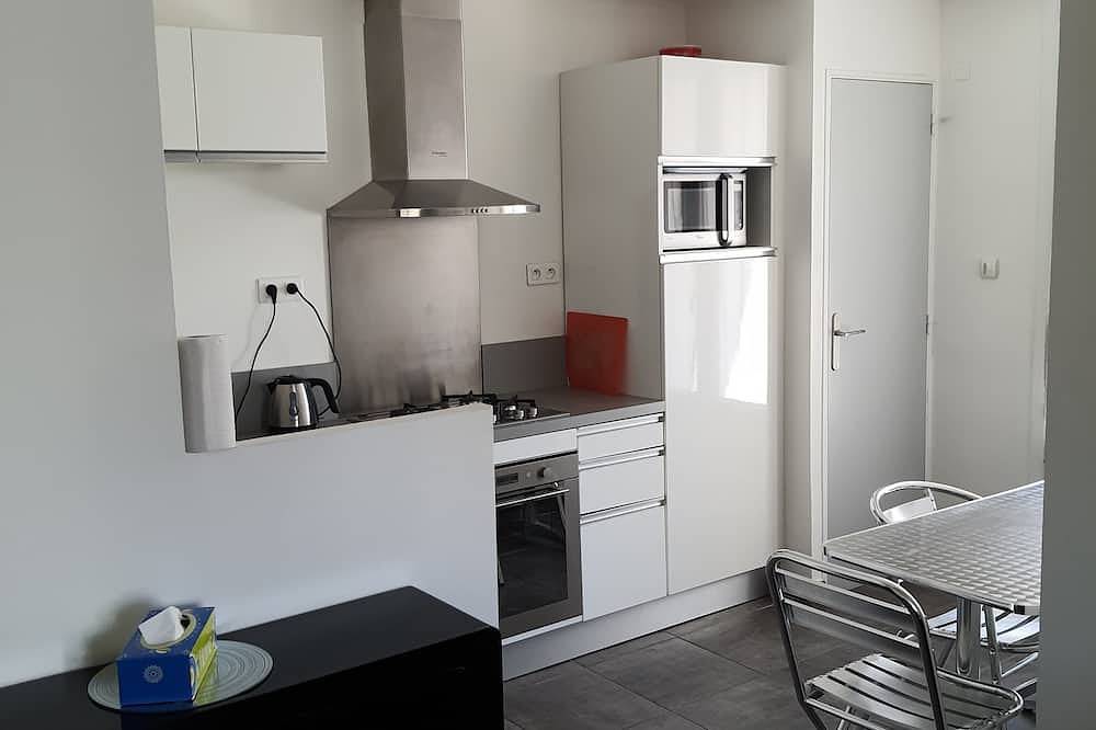 Entire apartment, Apartment for rent in secure residence with parking lot in Avignon, Vaucluse