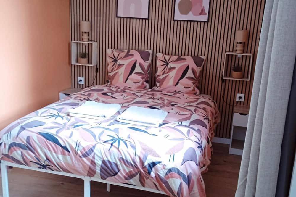 Apartamento entero, Studio L'with terrace in Oyonnax, Nantua