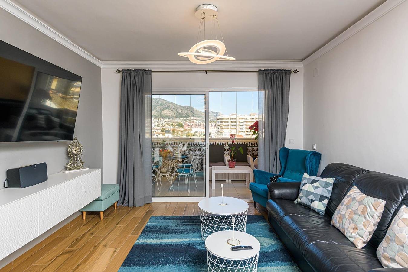 Entire vacation apartment, Santa Julia - Wonderful apartment with a nice terrace, 500 meters from the beach. Free Wifi. in Los Boliches, Fuengirola