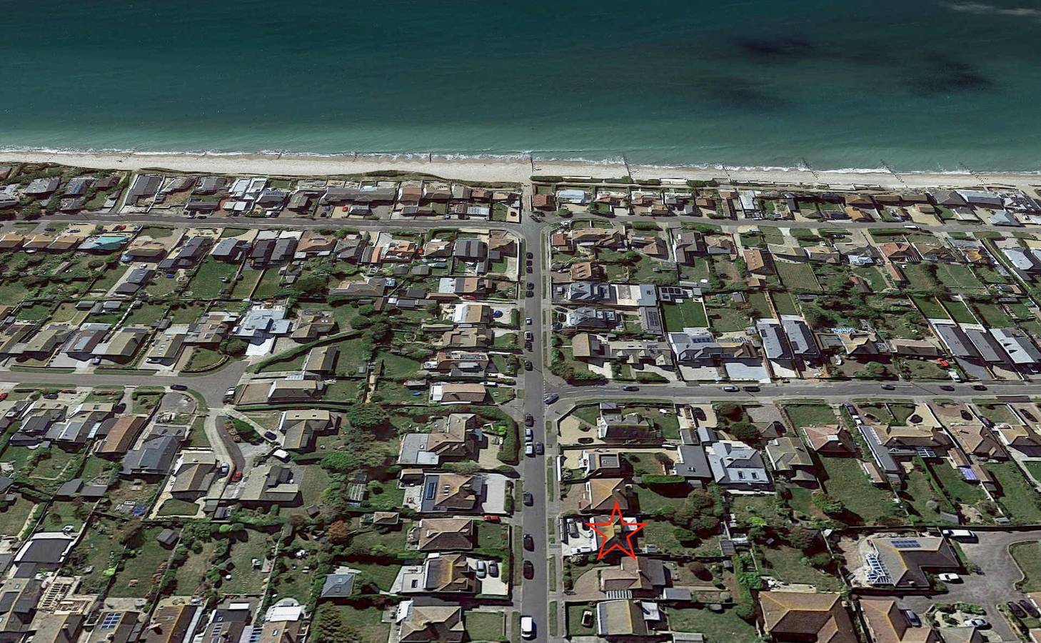 Bright Modern 4 br House 100 metres from Beach in West Wittering, West Sussex