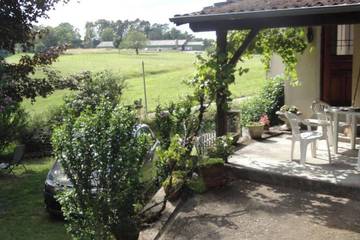 Gîte pour 7 personnes, avec jardin, animaux acceptés à Teyssieu