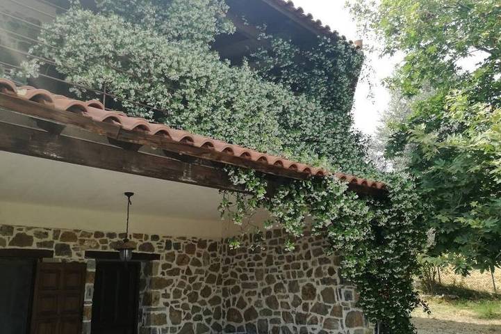 Ferienhaus für 8 Personen, mit Terrasse und Garten