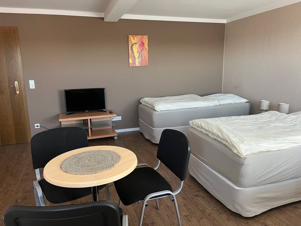 Ganze Wohnung, Ferienwohnung 'Veronika' mit Gemeinschaftsgarten und Wi-Fi in Leinefelde-Worbis, Region Eichsfeld