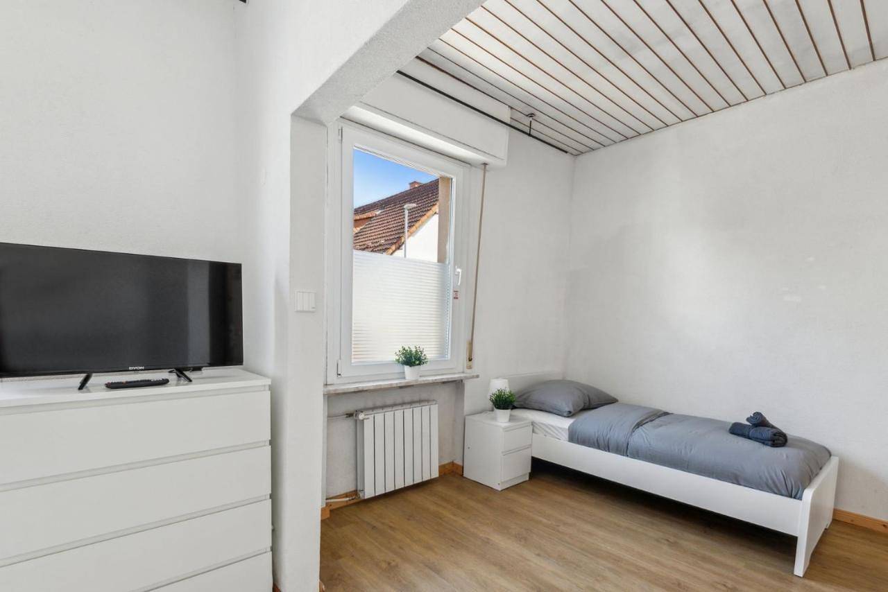Appartement entier, Monteur - Unterkunft für bis zu 5 Personen in 65462 Ginsheim-Gustavsburg - Gg15 in Ginsheim-Gustavsburg, Hesse du Sud