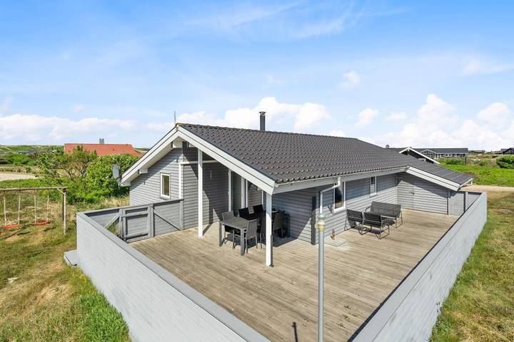 Villa für 6 Personen, mit Terrasse und Sauna sowie Whirlpool und Balkon/Terrasse, mit Haustier - 1