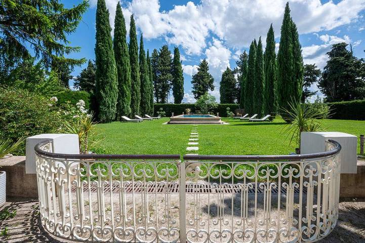 Chateau 18eme avec piscine in Cavaillon, Parc naturel régional du Luberon