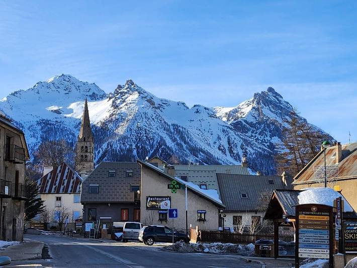 Gîte pour 4 personnes, avec vue et terrasse dans Office De Tourisme De Serre Chevalier - Bureau Du Monetier Les Bains - 2