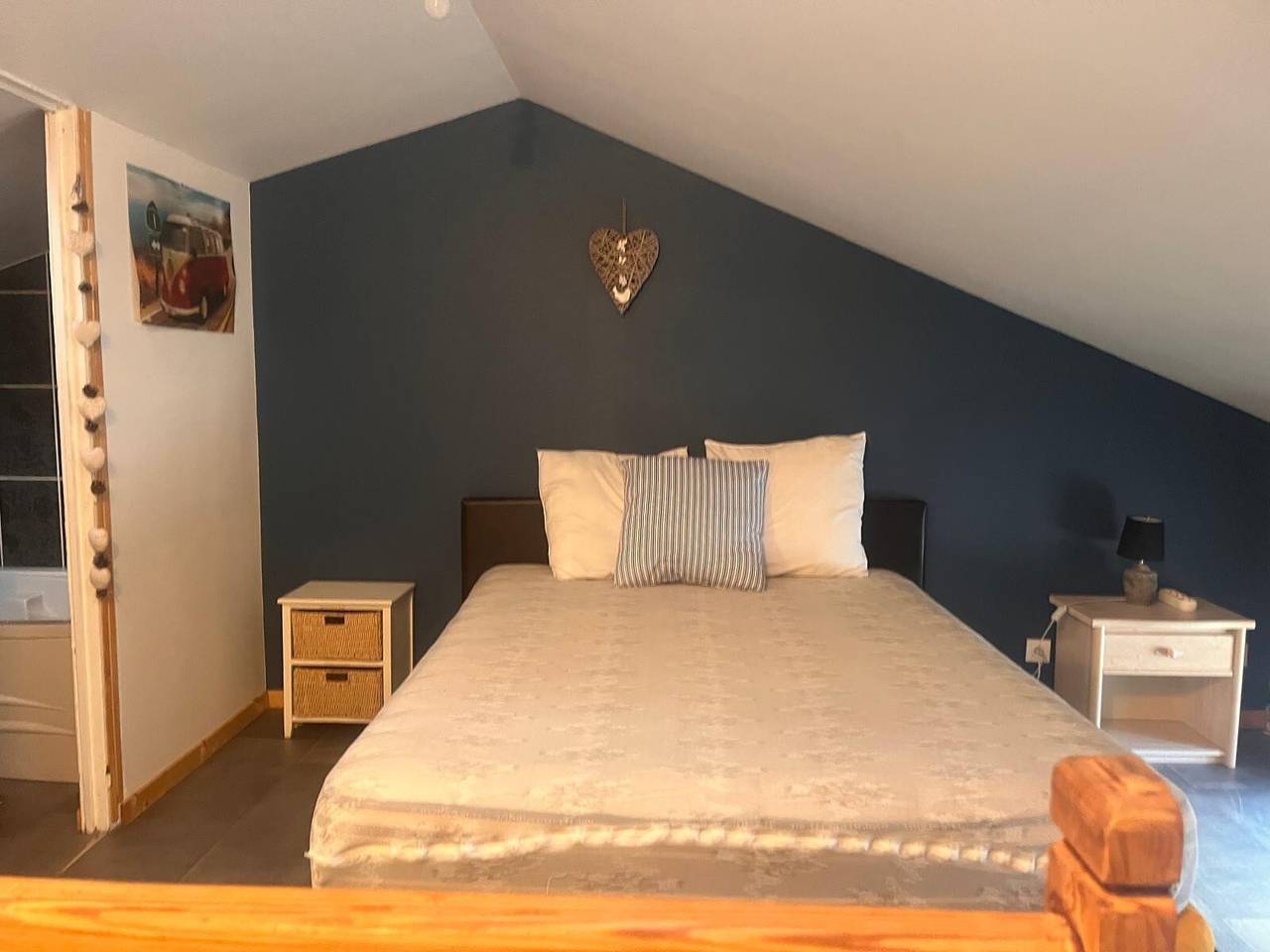 Casa vacacional 'Gîte de Pontempeyrat' con terraza privada, jardín compartido y Wi-Fi in Craponne-sur-Arzon, Parque Natural Regional Livradois-Forez
