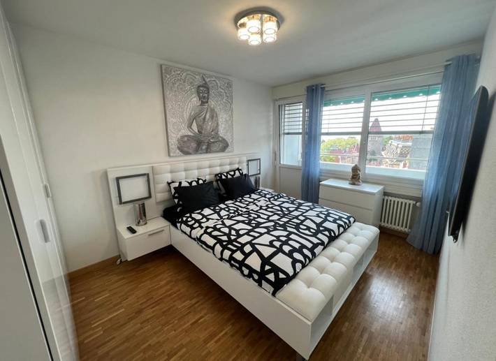 Gîte pour 3 personnes, avec balcon ainsi que vue sur le lac et vue à Lausanne - 3