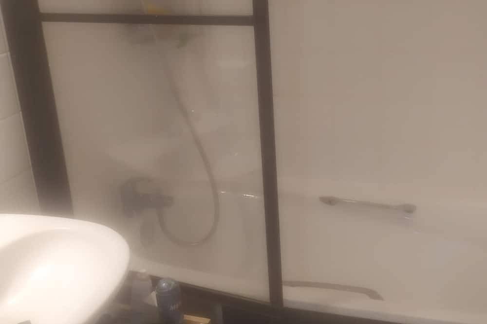 Entire apartment, Appartement de 50m2 in Nanterre, Hauts-de-Seine