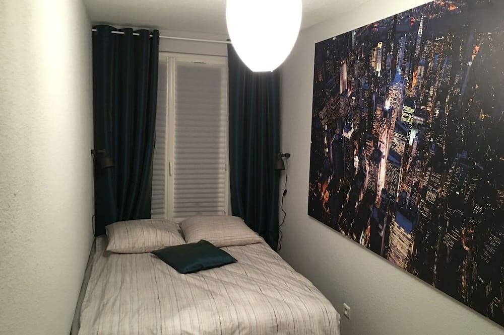 Entire apartment, Apartment-Ensuite with Shower-1 Ch-40M2 in Villeurbanne, Lyon region