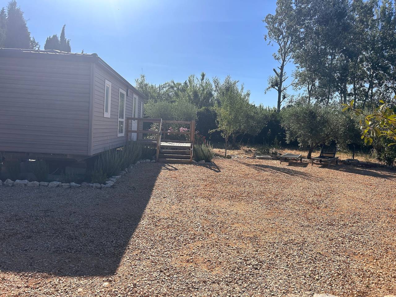 Mobil-home « En Provence  » avec terrasse privée, Wi-Fi et climatisation in Eyragues, Région d'Arles
