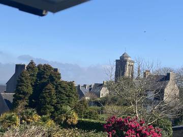 Gîte pour 4 personnes, avec jardin à Locronan