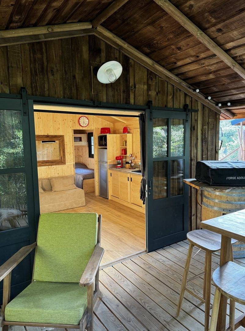 Cabanes en bois, gîtes locations saisonnières in Clermont-l'Hérault, Région de Lodève