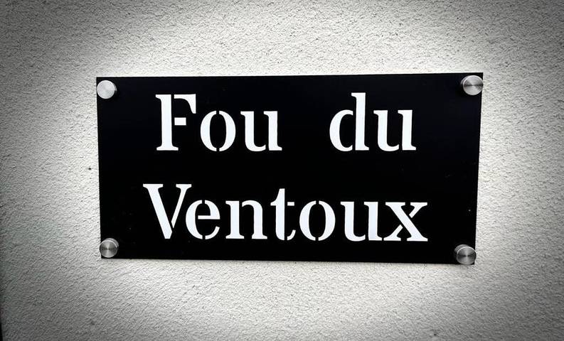 Appartement de vacances pour 3 personnes, avec jardin et bassin pour enfant ainsi que piscine et vue