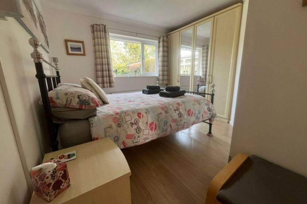 Harpers - sleeps 6 guests  in 3 bedrooms in Burnham Market, Norfolk Coast
