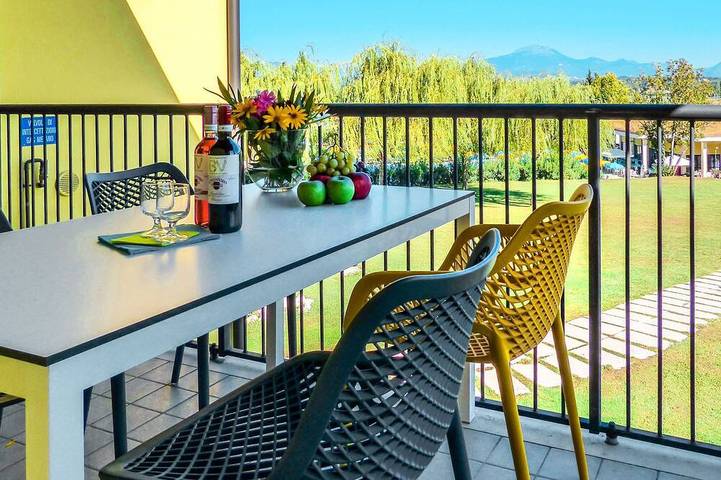 Holiday apartment for 6 people, with garden and pool - 1
