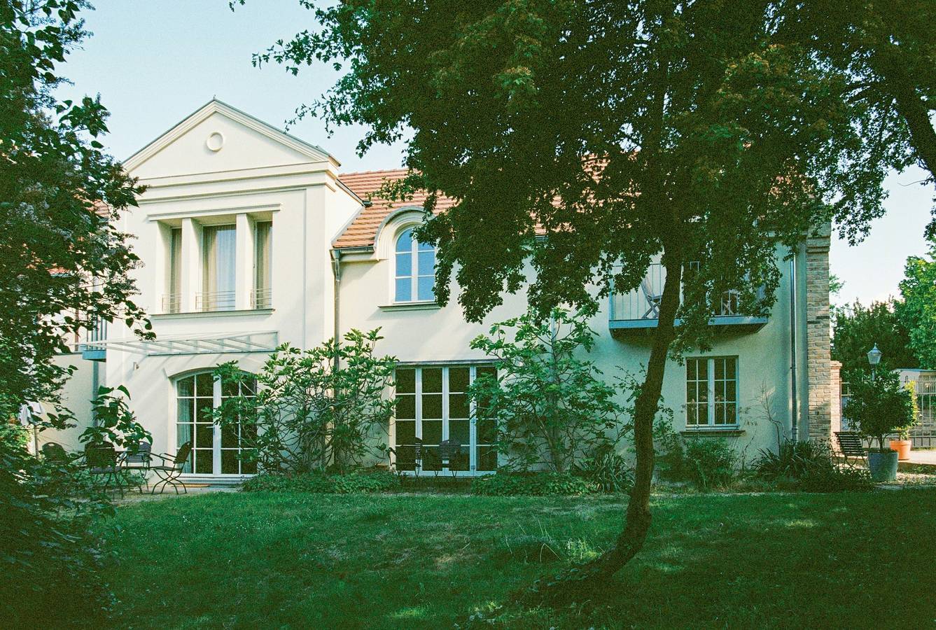 Ganze Wohnung, Loft mit Havelblick in historischer Remise in Plötzin, Werder