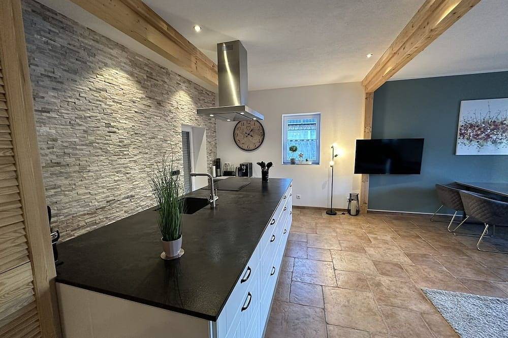 Apartamento inteiro, Fewo Sternen Plus - Hochwertige Maisonette Wohnung in Aufen - in Donaueschingen, Central Black Forest
