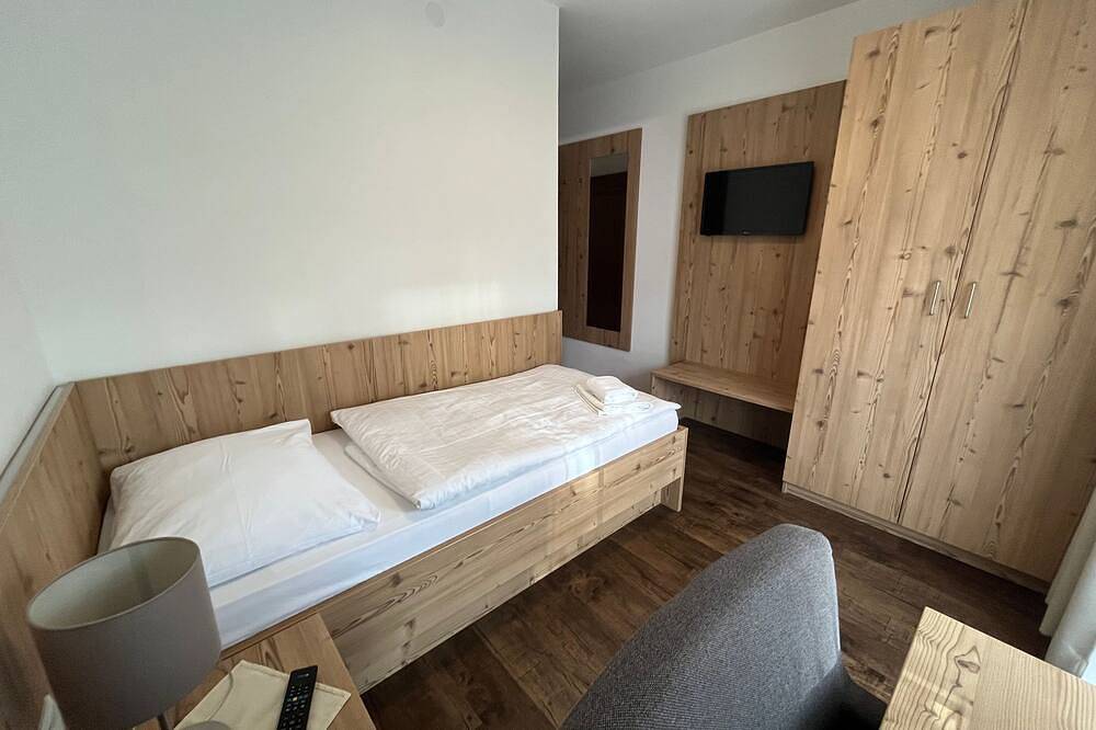 Zimmer 03 / 1bett mit Balkon - Pension Alpina in Obsteig, Tiroler Oberland