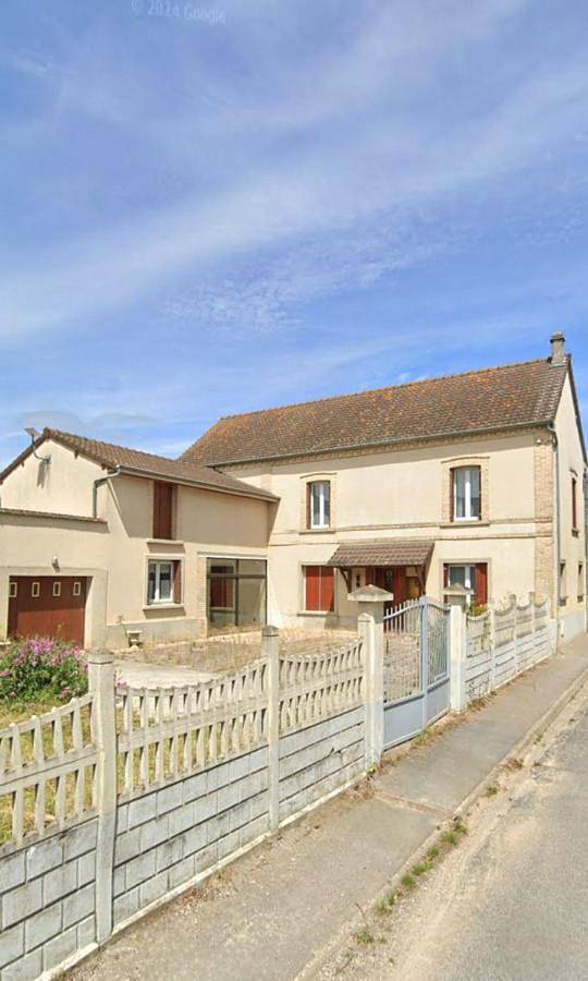 Gîte pour 10 personnes, avec terrasse et vue dans Ambonnay