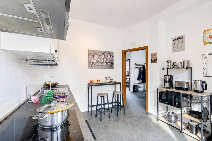 Apartamento entero, Appartamento Silvia 3Br with Balcony in Riva del Garda, Montañas Garda