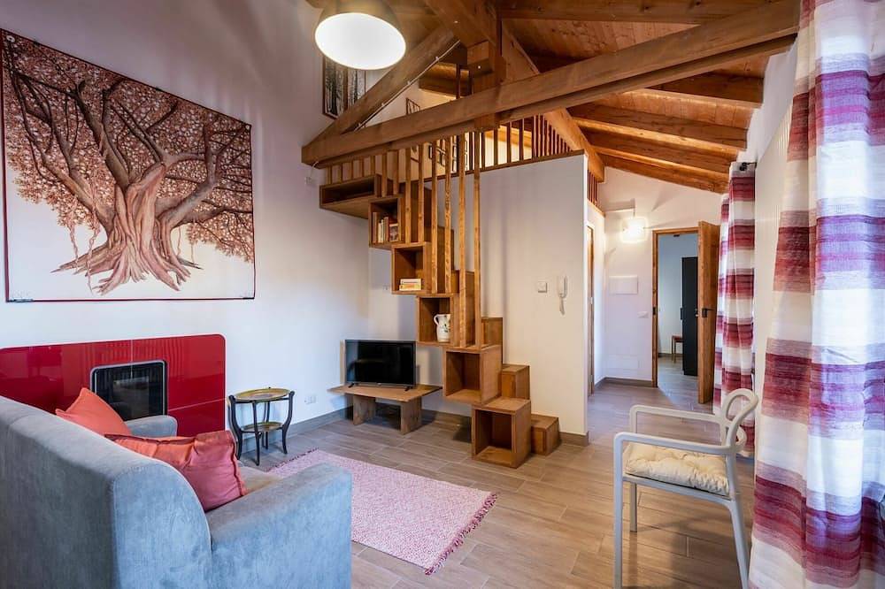 Apartamento entero, Acogedor apartamento para 3 personas con Wifi, Tv, patio, mascotas permitida y aparcamiento in Mondovì, Provincia de Cuneo