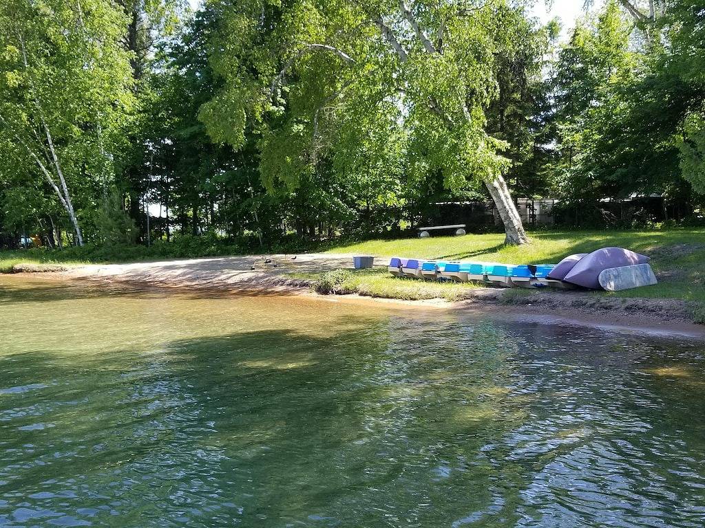 Wo Small Cosy Lake Cabin auf den atemberaubenden Torch Lake trifft! in Torch Lake