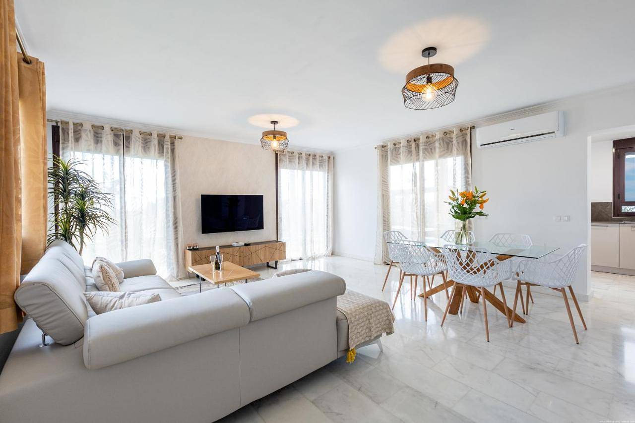 Villa With 4 Bedrooms And Private Heated Pool in Amarilla Golf, San Miguel de Abona