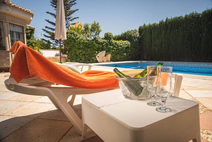 Casa rural para 15 personas, con Balcón y Terraza además de Jardín y Piscina en El Padul - 4