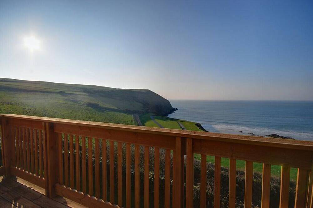 Putsborough Cottage - Three Bedroom House, Sleeps 6 in Croyde, Devon