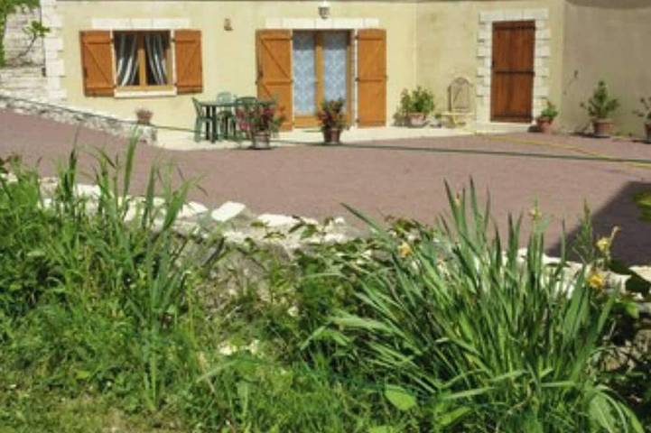 Holiday home for 4 people, with garden and hot tub - 1