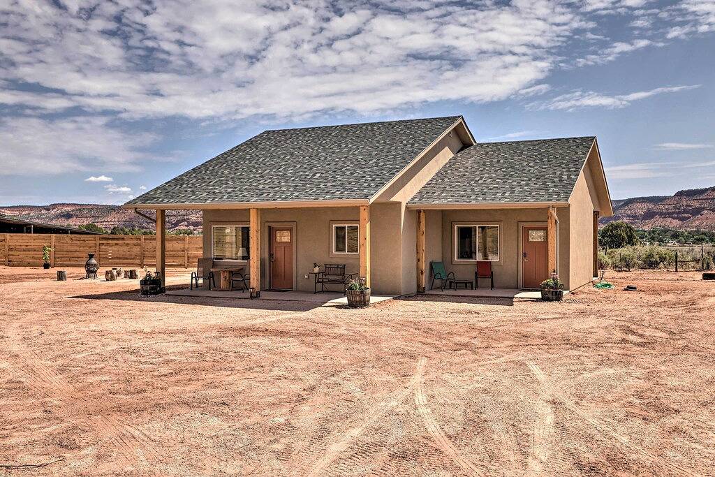 Quiet Kanab Home w/ Panoramic Views & Porch! in Kanab, Grand Staircase Escalante National Monument