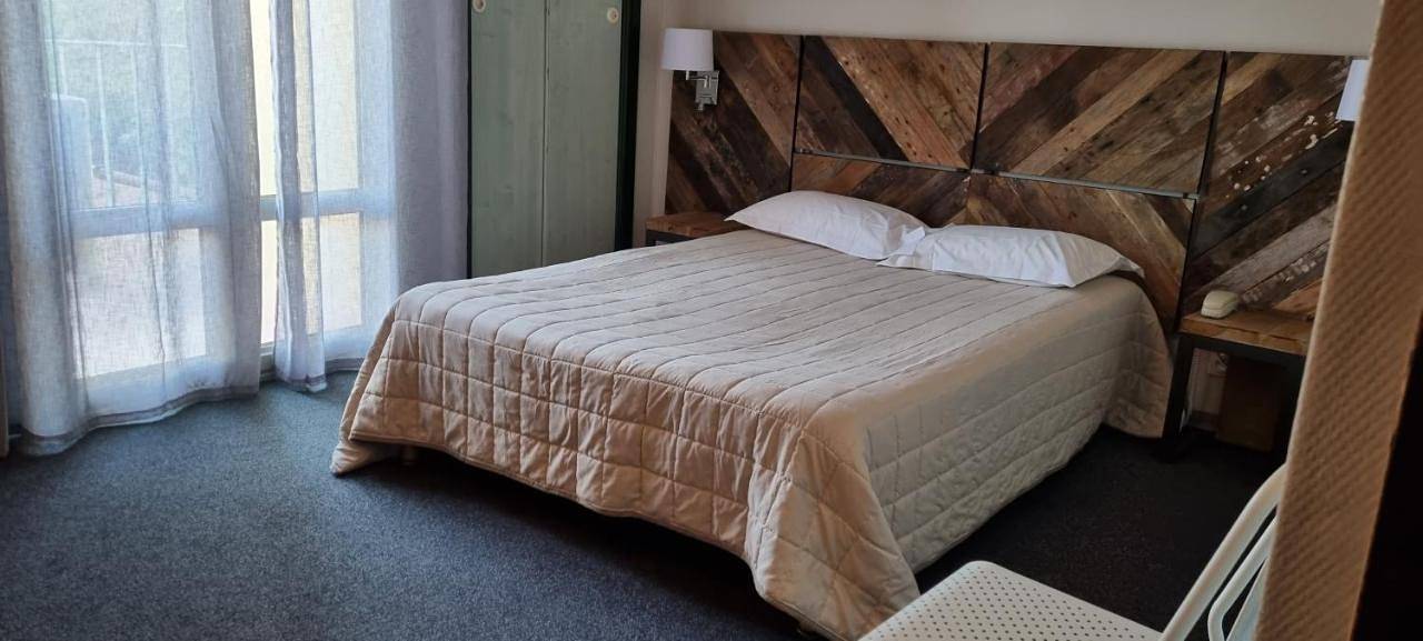 Hôtel pour 1 personne avec terrasse in Aléria, Arrondissement de Corte